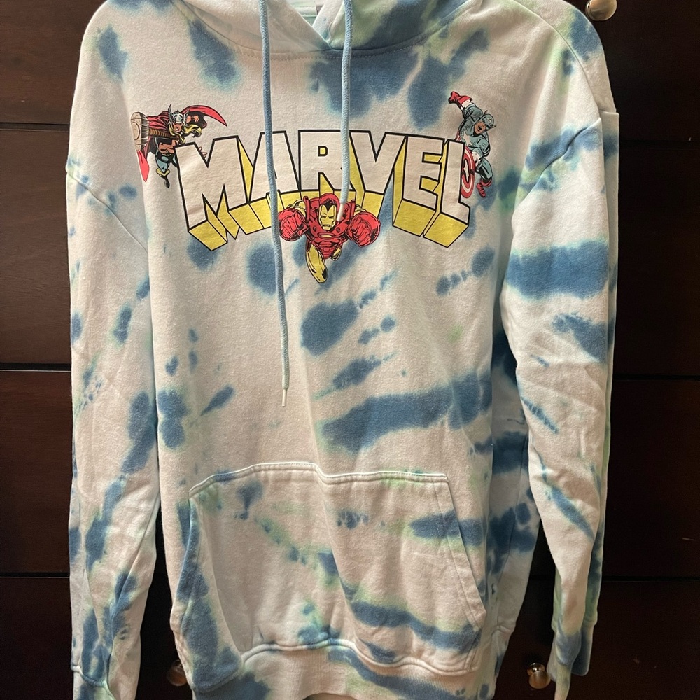 Marvel Hoodie size M-tie-die- Excellent Used Condition